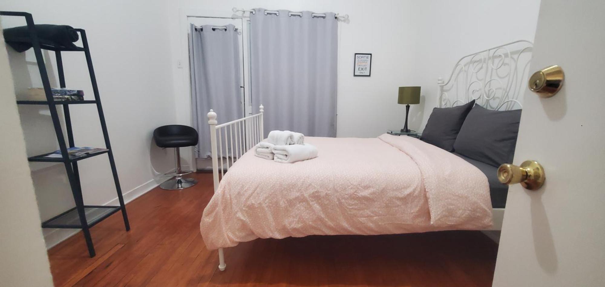 Heart Of Mtr For Memorable Experience 7Minmetro 2 Backyard Fully Equipped Villa Montreal Ngoại thất bức ảnh